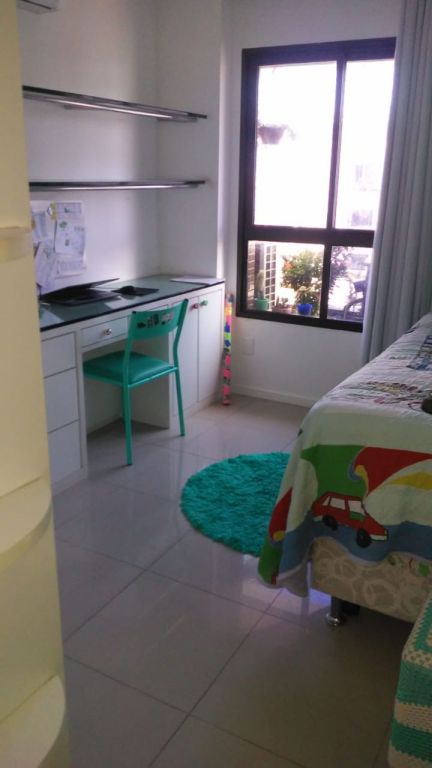 Apartamento com 4 dorms, a venda no Candeal em Salvador