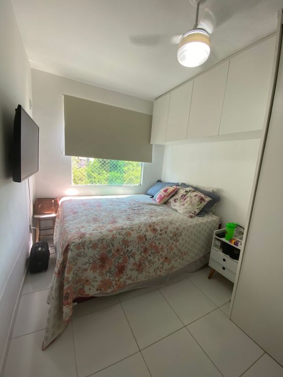 Apartamento a venda de dois quartos reformado no Vale das Flores em Brotas, Salvador